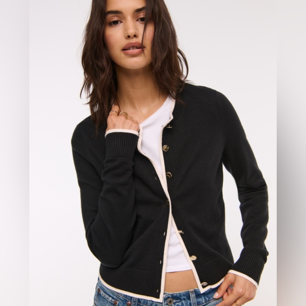 🆕 A&F Black with Hammered Gold Buttons LuxeLoft Shrunken Crew Cardigan